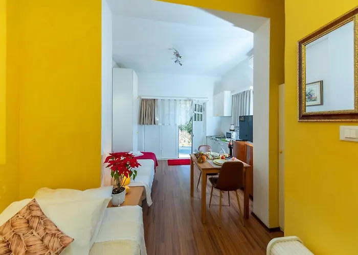 Area شقة دوبروفينك